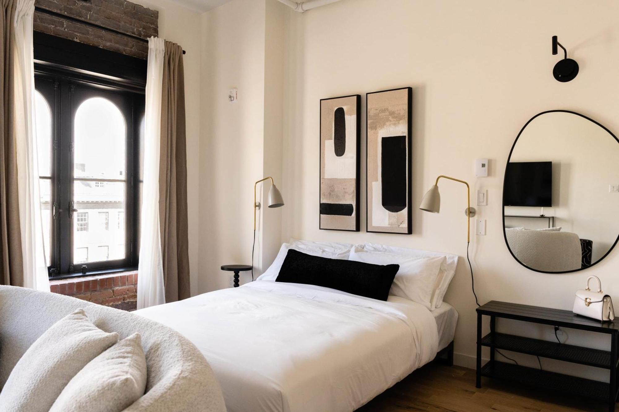 Maison Place Jacques-Cartier By Luxury In Transit, Montreal